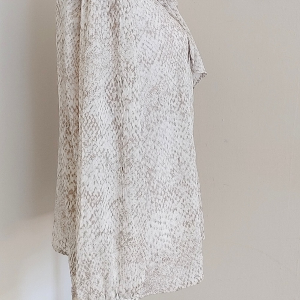 Avec Les Filles NWT Snakeskin Print Blouse
